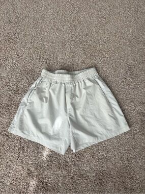 Men's Dirty Mids Brand Athletic Shorts in Cream - Lightweight Performance